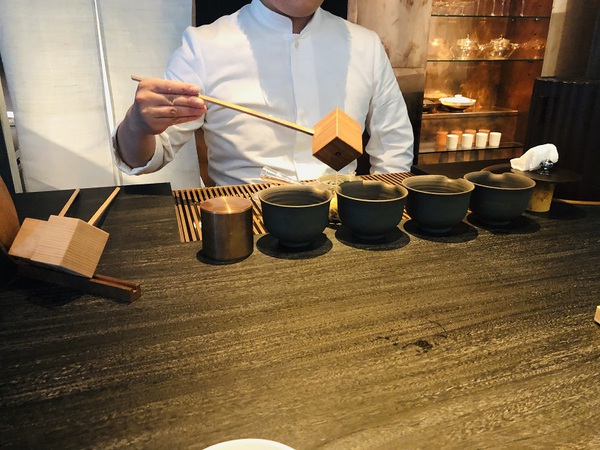 丸の内（東京都）　　ヒガシヤ　さん　で　お茶ＴＩＭＥ　　☆