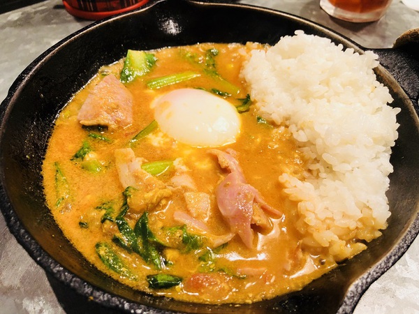 野菜を食べるカレー　　キャンプ　　さん　　で　　ランチ　　☆