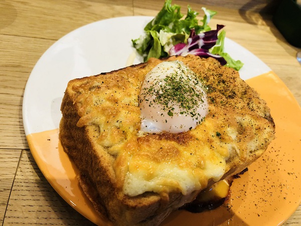 俺のベーカリー＆カフェ　　さん　で　　ランチ　　☆