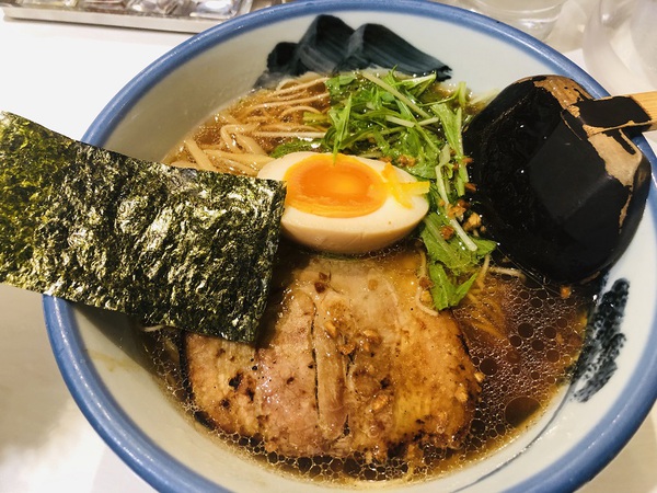 アフリ　　さん　　で　　ラーメン　　☆