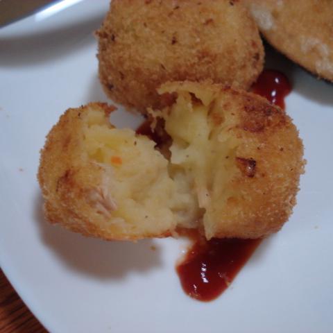 赤いジャガイモ❤黄色いコロッケ
