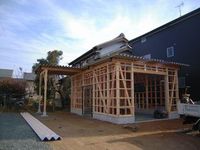木造倉庫もうじき完成です