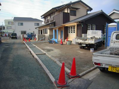アプローチの花崗岩錆石