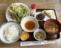 寿恵廣食堂の山菜天ぷら定食