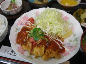 ヒレカツじゃない定食
