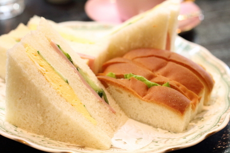 美味しい珈琲飲みながら