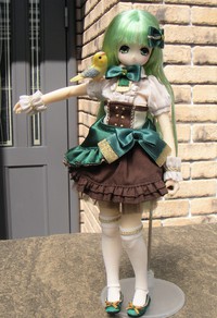 みうちゃんにペリドットマヤの衣装