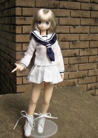 ライリのセーラー服