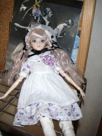 窓辺の小鳥と