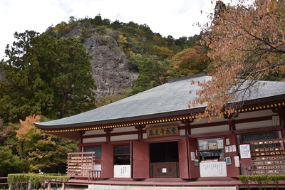 新城 勝手に応援隊 鳳来寺山もみじまつり法要 紅葉始まる