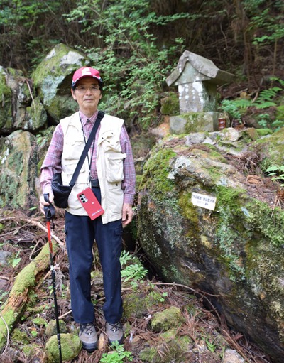 戦国の鉛争奪地「睦平鉱山」調査・・・有海の織田昌彦さん