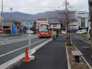 新東名高速バス「新城から名古屋藤が丘」走る