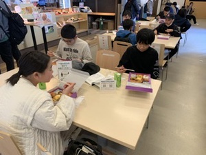 修学旅行２日目昼食