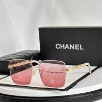 CHANEL サングラス ピンクグラデーションレンズ ゴールドCCロゴ 大きめスクエアフレーム シャネル　
