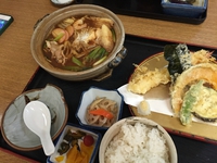 うどん　そば屋　の　勢川　さん　で　　ランチ　☆