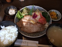 洋食屋　　ポニー　　さん　で　　ランチ　　☆