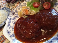 ビービーミツリット　　さん　で　　ランチ　☆