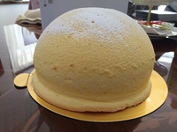 ディマンシュマタン　さん　　で　　お持ち帰り～～　☆