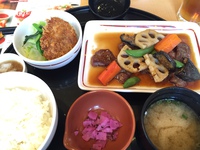 ガスト　さん　で　　ランチ　　☆