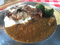 ゴールデンエスビスカレー　　さん　で　ランチ　☆