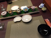 お、　　お宿の　朝は　　早い　　・・・・・・