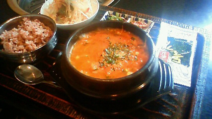 肉食べる農人